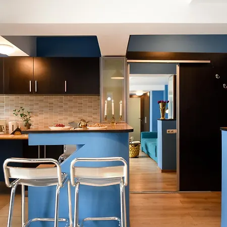 アパート City-centric Comfort: 1-bedroom Near Military Circle