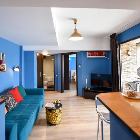 City-centric Comfort: 1-bedroom Near Military Circle * Bukareszt