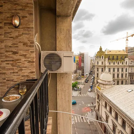 City-centric Comfort: 1-bedroom Near Military Circle