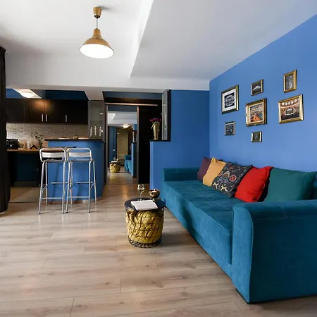 City-centric Comfort: 1-bedroom Near Military Circle *