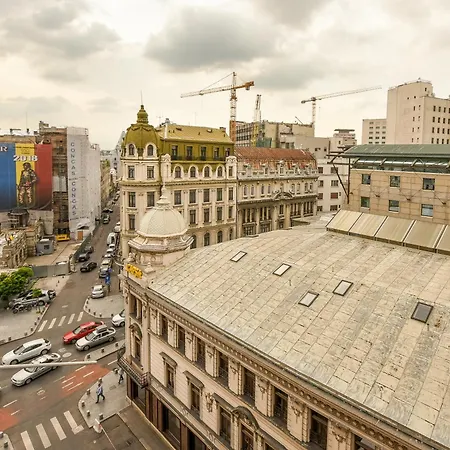 Appartement City-centric Comfort: 1-bedroom Near Military Circle *