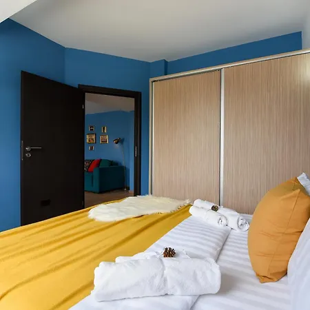 City-centric Comfort: 1-bedroom Near Military Circle