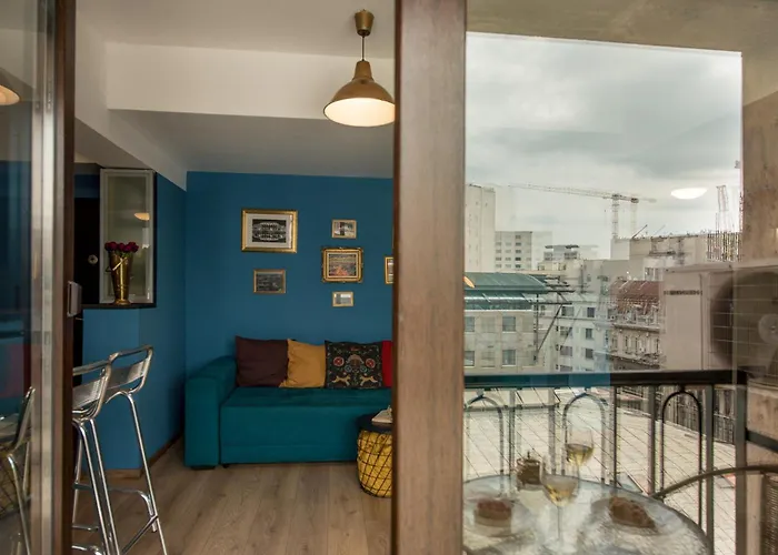 Apartament City-centric Comfort: 1-bedroom Near Military Circle *