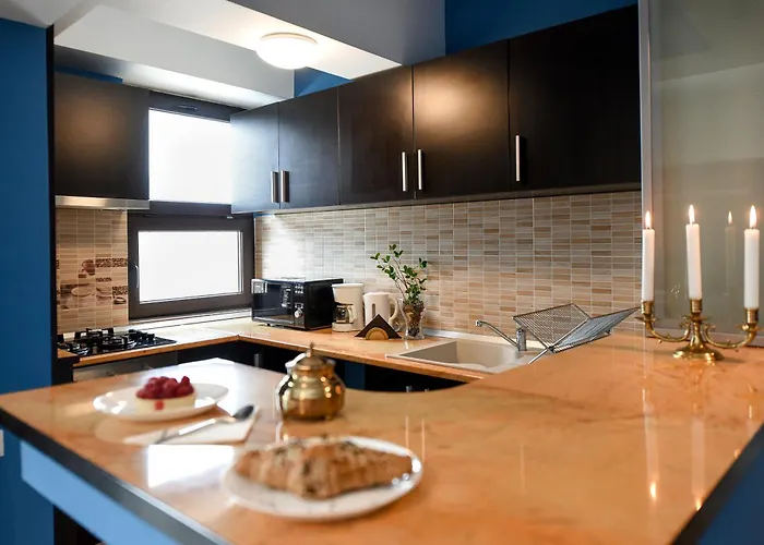 Lägenhet City-centric Comfort: 1-bedroom Near Military Circle *