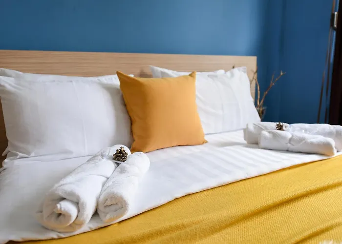 City-centric Comfort: 1-bedroom Near Military Circle Apartment Bucharest
