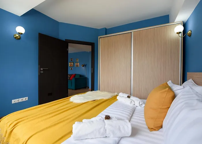 City-centric Comfort: 1-bedroom Near Military Circle