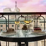 Apartmán City-centric Comfort: 1-bedroom Near Military Circle