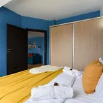 City-centric Comfort: 1-bedroom Near Military Circle