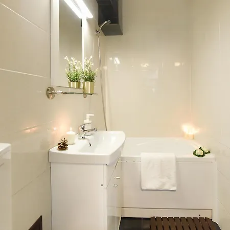 Apartmán City-centric Comfort: 1-bedroom Near Military Circle Bukurešť