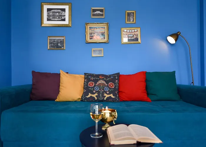 Апартаменти City-centric Comfort: 1-bedroom Near Military Circle Бухарест