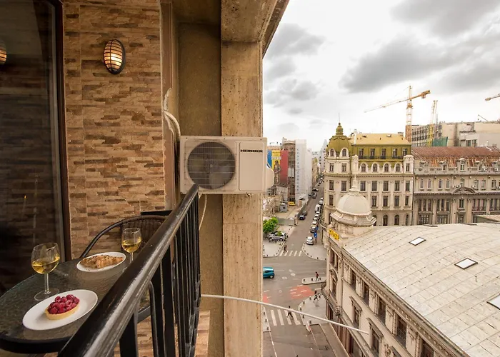 City-centric Comfort: 1-bedroom Near Military Circle